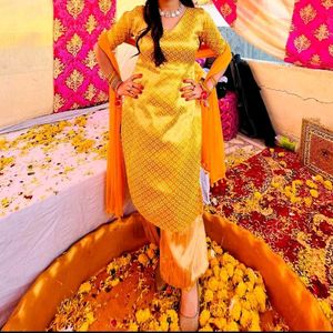 Haldi Suit