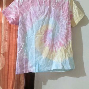 A Casual Yet Funky Pure Cotton T-shirt