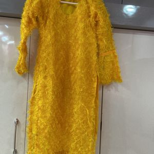 Yellow Suit Set With Pant. No Used For  Lucki Buyr