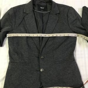 Dark Grey Blazer Bust 34-36