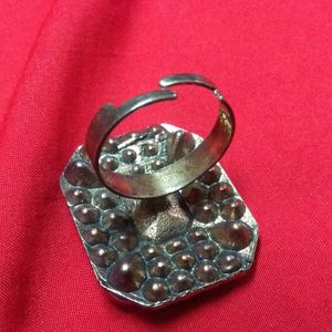 Adjustable Stone Studded Finger Ring