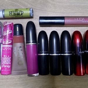 HUDA BEAUTY - ICON