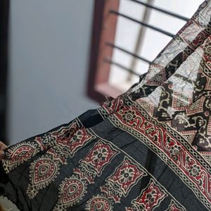 Motif Print Dupatta