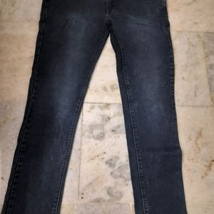 like new man's jeans 34inches length 39cm