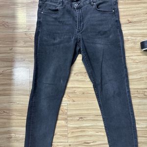 FLASH SALE H&M Women’s Jeans