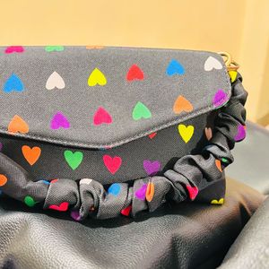 Cute heart sling bag 💚🖤🩶❤️🩷