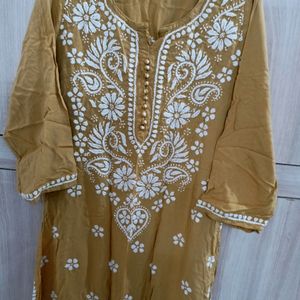 Lucknowi Chickankari Kurta