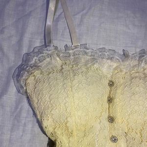 coquette Beige lace croset