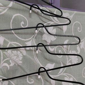 6pc   iron Hanger