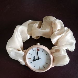 Scrunchie Watch