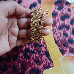 Krisna Golden Bangles