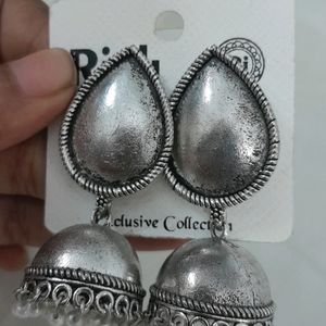 Oxidised Jhumkaas