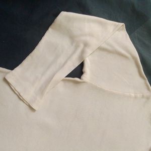 Sweatshirt Neck Fold