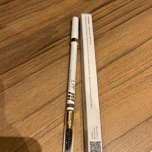 Myglamm Git Eyebrow Definer Pencil