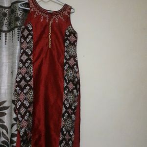 Sleeveless Maroon Kurta