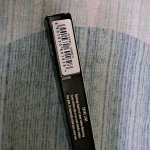 Lakme Absolute Shine Line Eyeliner