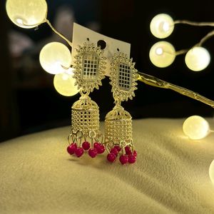 Jhumkis