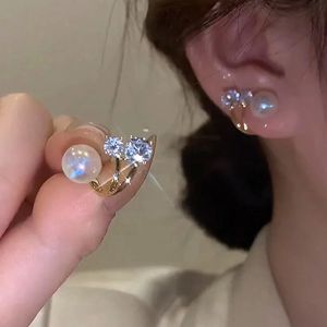 Fine Rhinestone Crystal Pearl Stud Earring