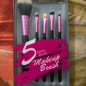 Brand New Brush Set By Swiss Beauty