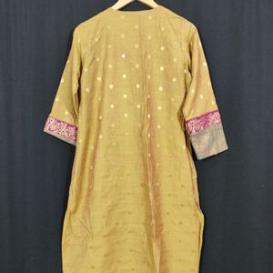 Westside Women Golden Dual Tone Kurti