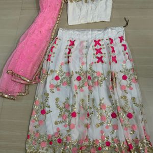 🔥Price Drop🔥!!! White & Pink Lehenga Choli 👰🏻‍