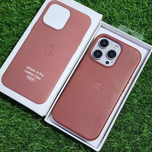 Apple iPhone 14 Pro Max - Leather Case