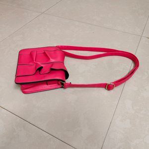 Sling Bag For Women. Stylish And Modern. Like New