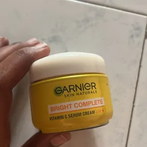 Garnier Bright Complete vitamin C Serum