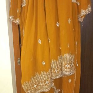 Nice Kurta Set ...Used Once .Only