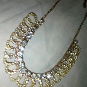 3 Neckless Nd 1 Maang Tika