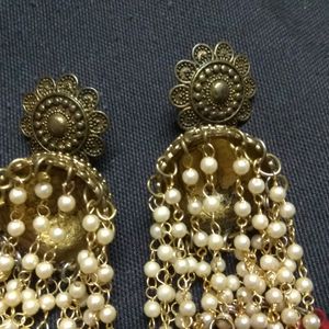 Latkan Jhumkas