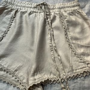 Sale 🚨lace Beige Shorts ! Size - S/M