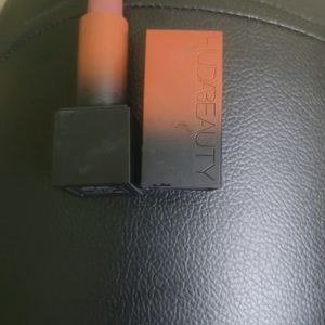 Huda Beauty Damaged Lipstick Sale First Kiss