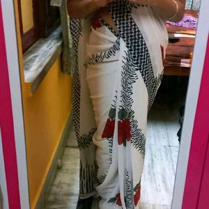 white floral print saree