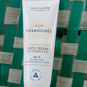 Glow Essential Face Cream