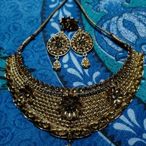 Women Golden Jewellery Set