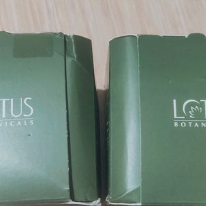 2 Lotus Vitamin C Skin Brightening Night Cream