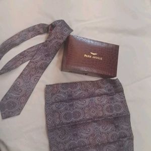 Park Avenue Tie