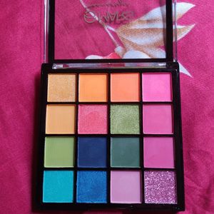 Mars Mesmereyes Eyeshadow pallet