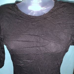 Black color stretchable tshirt for women