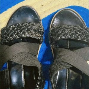 Sandals Golden And Black