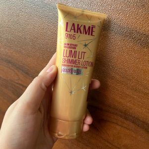 Lakme Lumi Lit Highlighter in Body Lotion with Hya