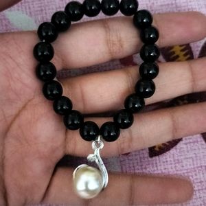 Beautiful Black Beaded Bracelet With Pearl Charm