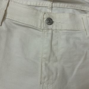 Levi’s Women White Jeans/ Denim