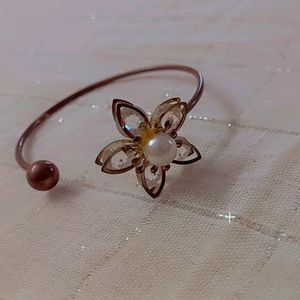 Diamond + Pearl Flower Shaped Bracelet