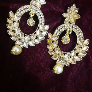 Jewellary To Be Worn At Weddings