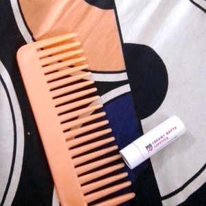 Hair Comb nd Pink Lipstick 💄