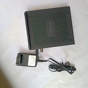 Cables Modem WiFi Router