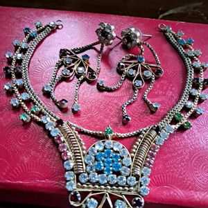 Metalic Jwellery Set( Neckless And Earrings)