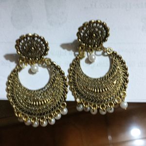 Earring